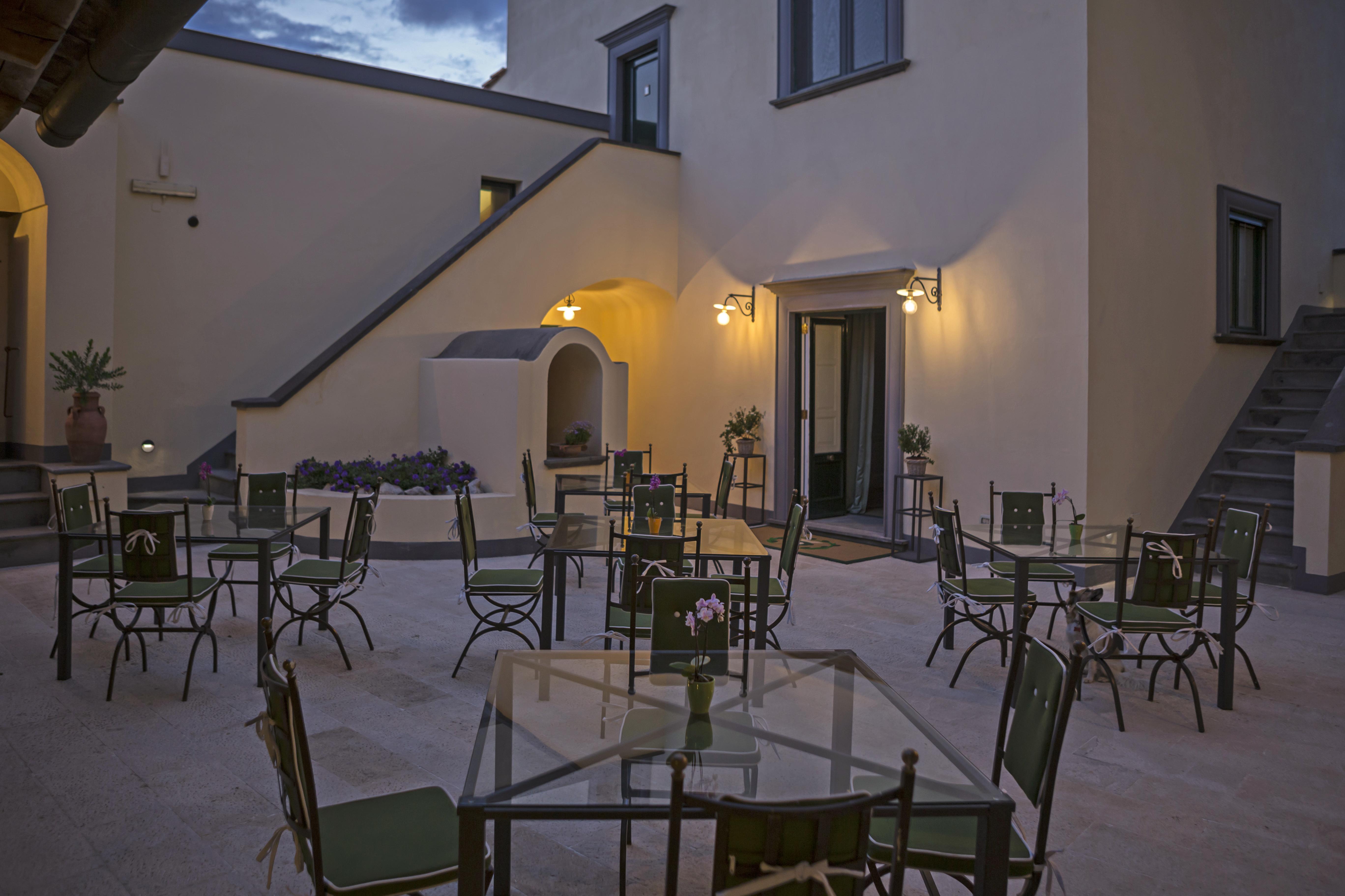 Relais Regina Giovanna Sorrento Restoran gambar